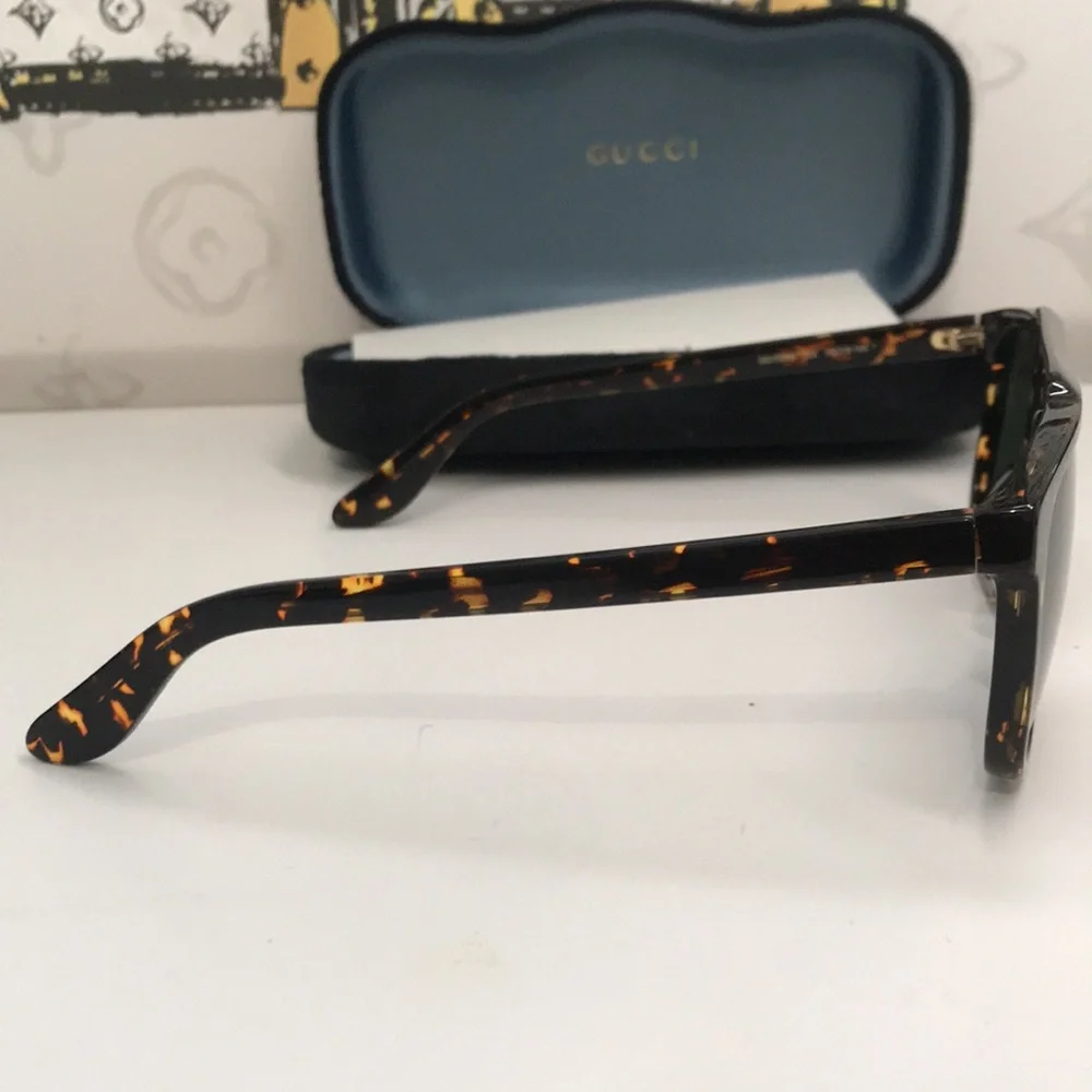 New Authentic Gucci Tortoiseshell Sunglasses GG1039s 002